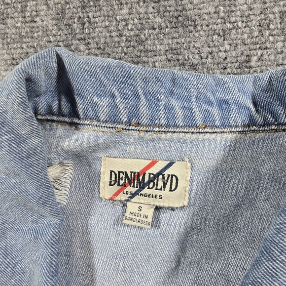 Denim blvd jean jacket Distressed SZ S - Picture 2 of 6